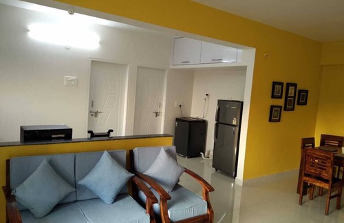 Belagavi Apartamento | Cosy Nest Belgaum - Apartamento totalmente amueblado de 2 habitaciones