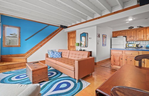 Chincoteague Casa | Cozy Nest - Waterview, Pet Friendly, Screened Porch