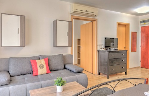 Terezvaros Apartamento | Cozy nest with 1 bdr. and balcony in Gozsdu