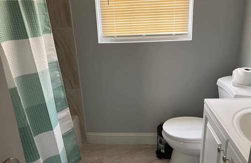 West End Providence Apartamento | Cozy new apartment close to downtown and free parking
