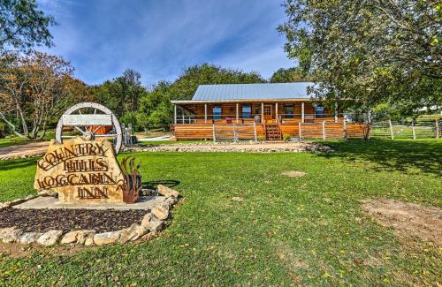 New Braunfels Casa | Cozy New Braunfels Family Cabin with Porch and Views!