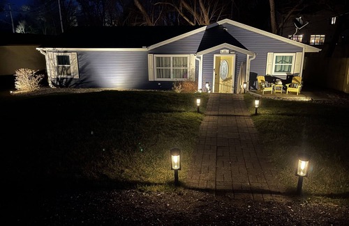 New Buffalo Cabaña | Cozy New Buffalo cottage with hot tub & fire pit. Short walk to downtown!