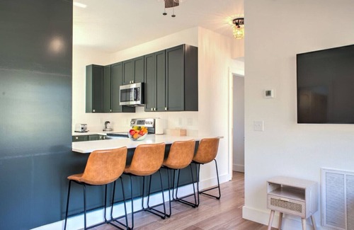 Oakley Casa | Cozy New Build in Asheville.