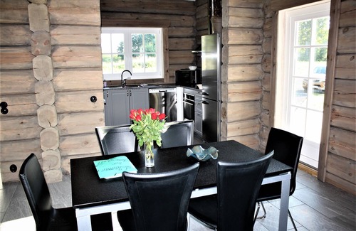 Perstorp Cabina | Cozy new built log house at lake with all extras