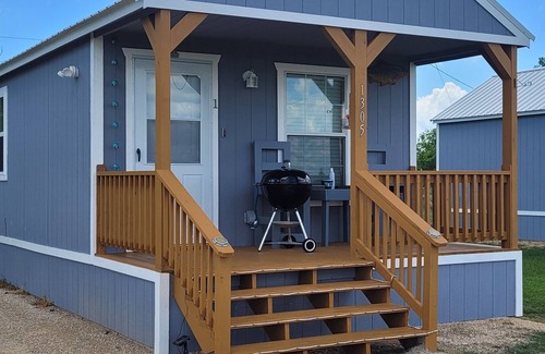 Long Mott Cabina | Cozy New Cabins