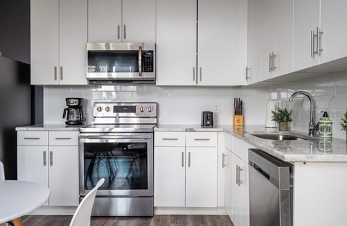 Old Fourth Ward Condominio | Downtown! New-Built! Roof-top balcony! City View!
