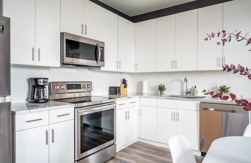 Old Fourth Ward Condominio | Downtown! New-Built! Roof-top balcony! City View!
