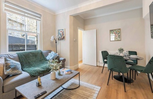 Seven Sisters Apartamento | Cozy new GF flat in London