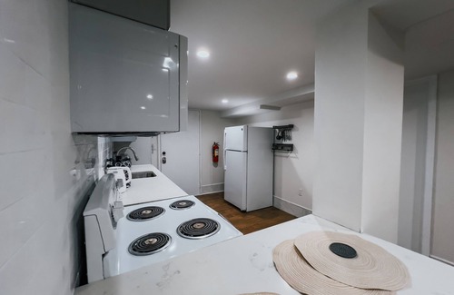 Irvington Apartamento | Cozy Newly Renovated Apartment