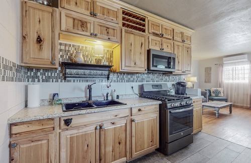 Northeast Heights Casa | Bungalow Encantador Oculto