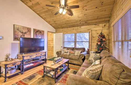 Duck Creek Village Casa | Cozy Noras Hideaway - Charming, Quiet Log Cabin
