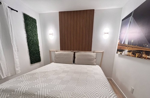 Riverview Cabina | Cozy, nordic guest house located in the heart of Riverview with swimspa.