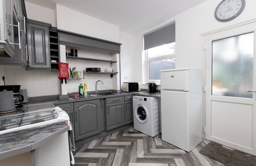 Nottingham Casa | Cozy Nottingham Retreat Entire Home With 4 Bedroom