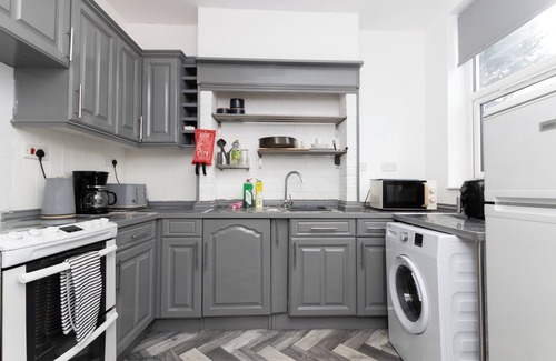 Nottingham Casa | Cozy Nottingham Retreat Entire Home With 4 Bedroom