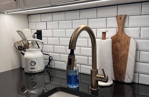 Bedford-Stuyvesant Apartamento | Cozy NYC Apartment ! 10 min drive to downtown Brooklyn Barcley Center.