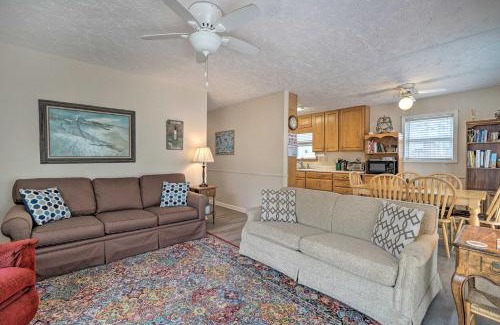 Yaupon Beach Casa | Cozy Oak Island House Less Than 1 Mi to Beaches!