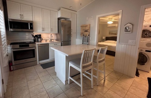 Polk City Cabaña | Cozy Oasis-Charming 1 Bedroom Casita with RV Parking Available