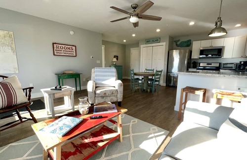 Orrs Island Cabaña | Cozy oceanfront cottage on Orr's Island