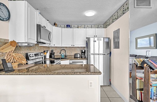 Wilmington Beach Condominio | Cozy Oceanfront Condo with Heated Pools & Views
