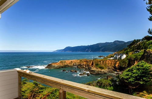 Shelter Cove Condominio | Cozy Oceanview!by OceanviewHotTubs Tesla Charging Oceanfront! Shelter Cove, CA
