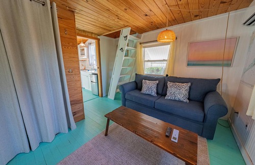 Ocracoke Cabaña | Cozy Ocracoke Island Cottage - Small Camp, Big Fish