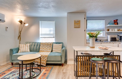 Norman Cabaña | Cozy Oklahoma Getaway w/ Covered Patio
