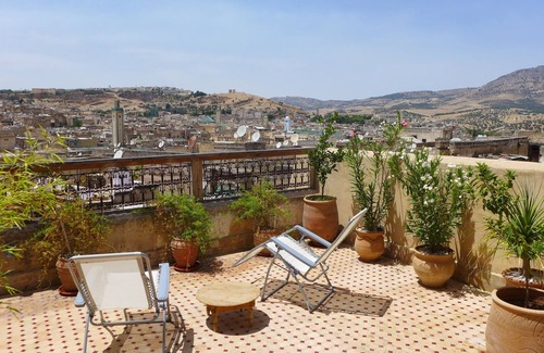 Quartier Al Adarissa Casa | ACOGEDORA VIEJA EN LA MEDINA FES