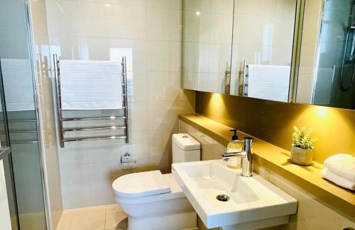 Sydney Olympic Park Apartamento | Cozy Olympic park 2 bedroom condo Parking, WiFi