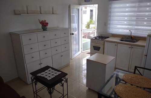 Mar De Sol Apartamento | Cozy One Bedroom Apartment in Juan Dolio Beach with AC, WiFi & Hot Water