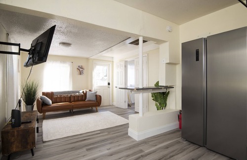 Ballast Point Apartamento | Cozy One Bedroom Apartment!