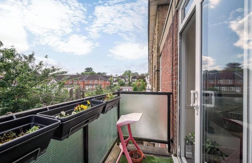 Copers Cope Apartamento | Cozy One-Bedroom Flat in Bromley