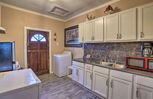 Broadmoor Casa | Cozy one Bedroom Summ
