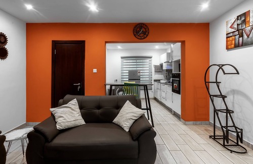 Santeo Casa | Cozy One Bedroom Townhome in a Prime Area