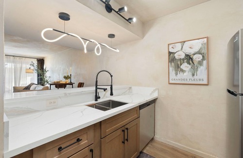 Southwest Village Condominio | Cozy One Story GATED Pool Old Town Scottsdale