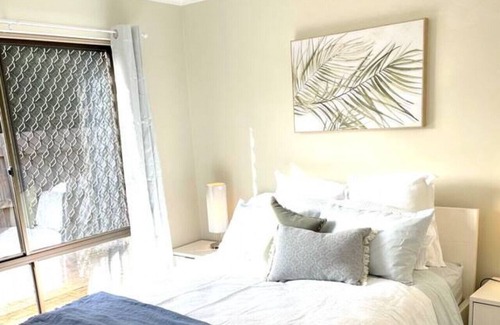 Belmont Apartamento | Cozy park-side home close to city and beaches