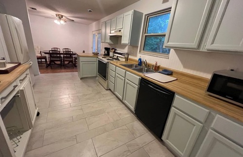 Lake City Casa | Cozy, Peaceful and Quiet Deerwood Cottage