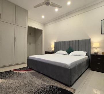 Faisalabad Casa | Cozy & Peaceful Rooms Near Lyallpur Galleria
