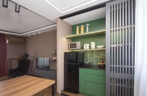 Stari Grad Apartamento | Cozy penthouse, terrace, artisan touch perfect espresso & perks
