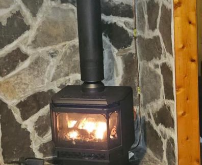 South Bruce Peninsula Casa | Cozy Pet Friendly Getaway W Fireplace
