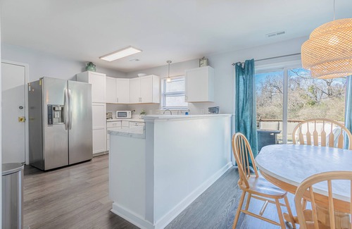 Westgate Casa | Cozy pet-friendly home close to Camp Lejeune and area beaches.