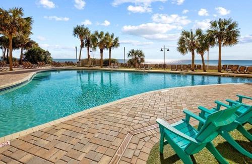 Myrtle Beach Condominio | Cozy Pet Friendly 1 BR with Ocean Views, Pools, Hot Tubs, On-Site Restaurant