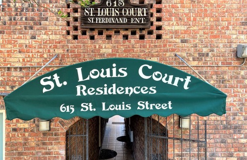 Beauregard Town Historic District Apartamento | Cozy Place Downtown by the River Center minutes to LSU. Free Parking/Wifi