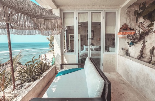 Pecatu Apartamento | Cozy place with Impossible beach view to escape the hectic city! Pet Friendly!