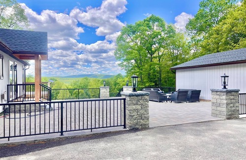 Cresco Casa | Cozy Pocono Home on Top of Mountain w/Pool, Hot-tub, Fireplace and Views