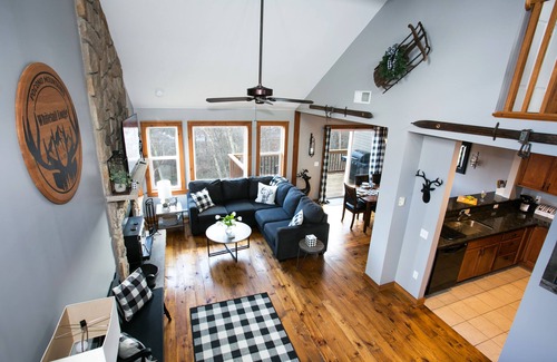 Tannersville Casa | Cozy Pocono Mountains Getaway with Views