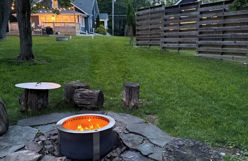 Henryville Casa | Cozy Pocono Retreat-Modern 3 bed