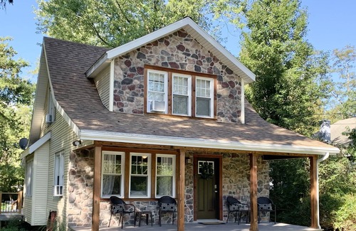 Cresco Casa | Cozy Poconos Creek Front Home with Private Backyard Swimming Pool