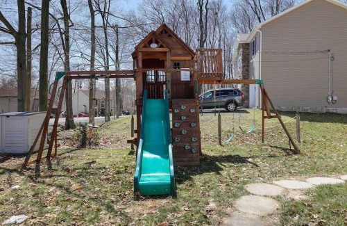 Tobyhanna Casa | Cozy Poconos Mountain House with 3 bedrooms
