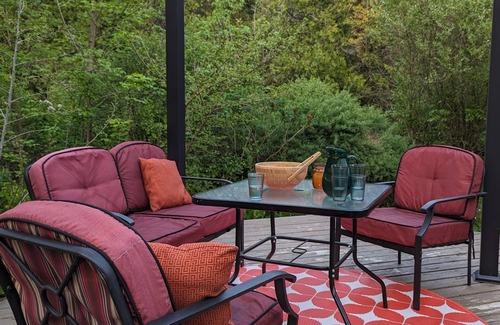 Port Elgin Cabaña | Cozy Port Paradise - Minutes Walk from the Lake