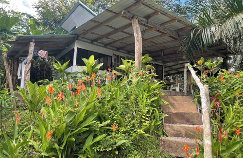 Manzanillo Casa | Cozy private Beachfront bungalow